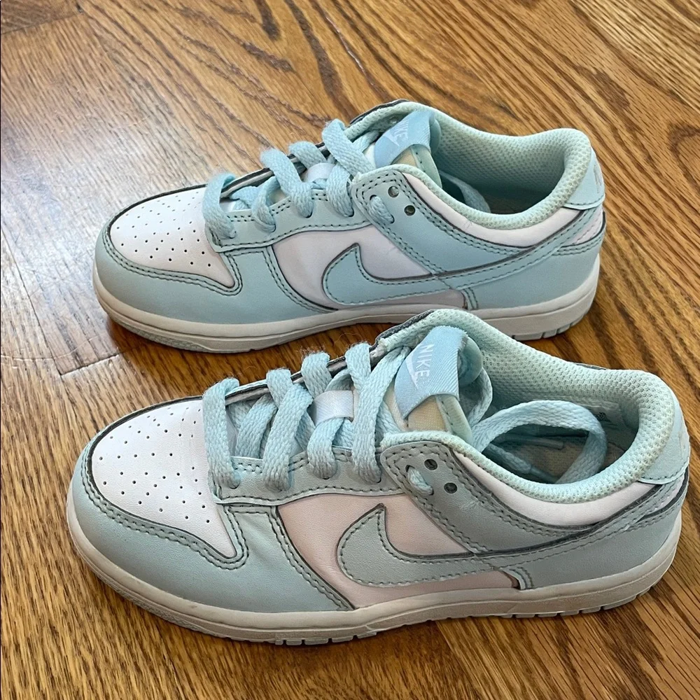 Kid’s Nike Dunk Low White/Glacier Blue Sneakers/Shoes. Size 12C.